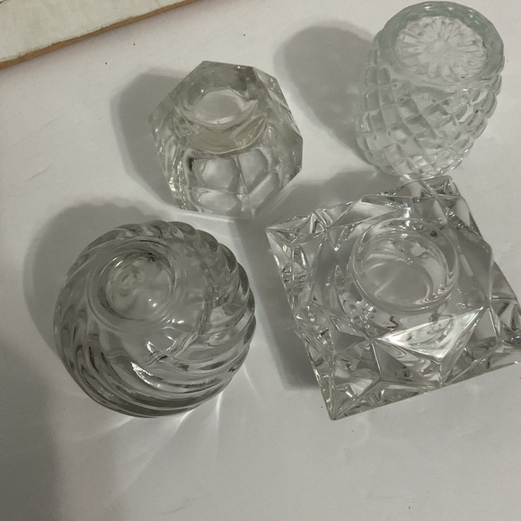Set of Four Clear Glass Candle Holders - Picture 4 of 5